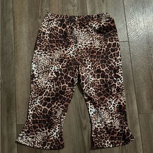 SHEIN Leopard Print Capris